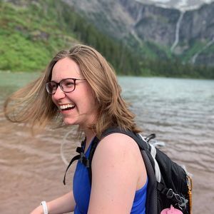 Meet your Posher, Laura